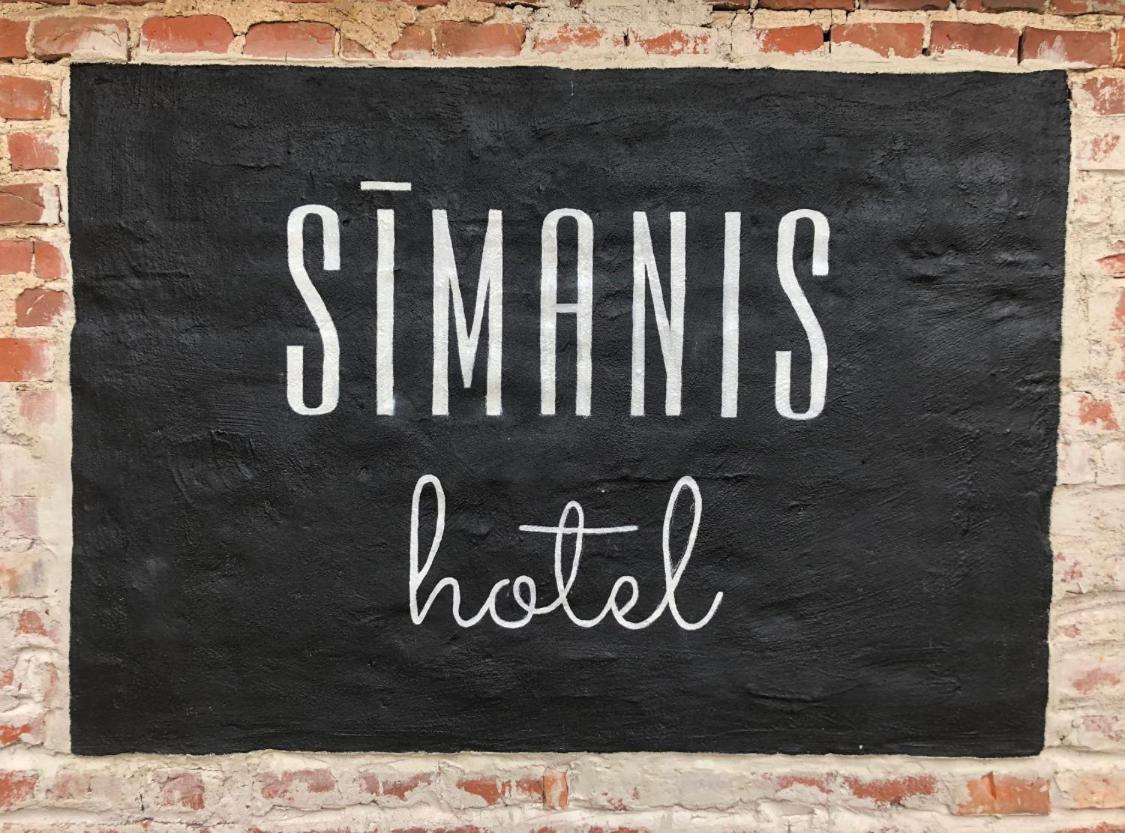 Simanis Boutique Hotel Kuldīga Exteriör bild