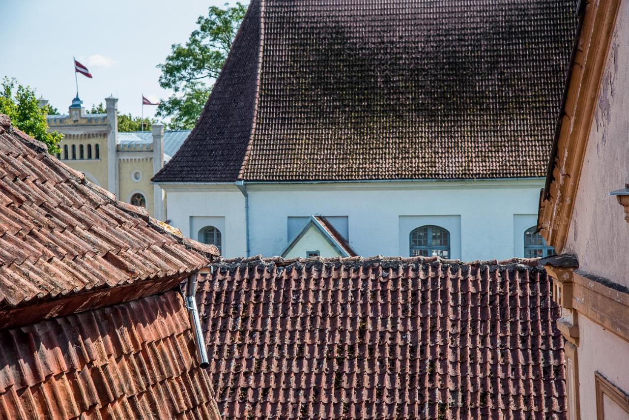 Simanis Boutique Hotel Kuldīga Exteriör bild